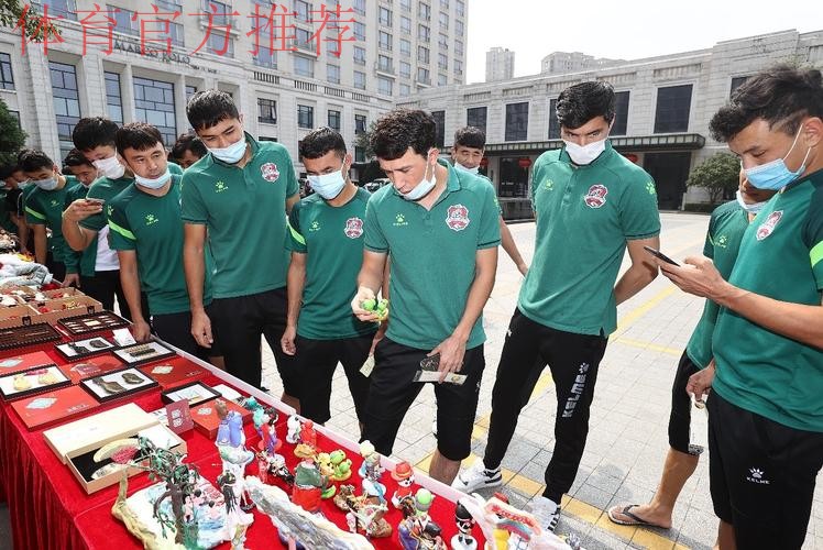 中甲联赛紧张激烈 赛区“双节”活动丰富多彩 中甲联赛紧张激烈 赛区“双节”活动丰富多彩